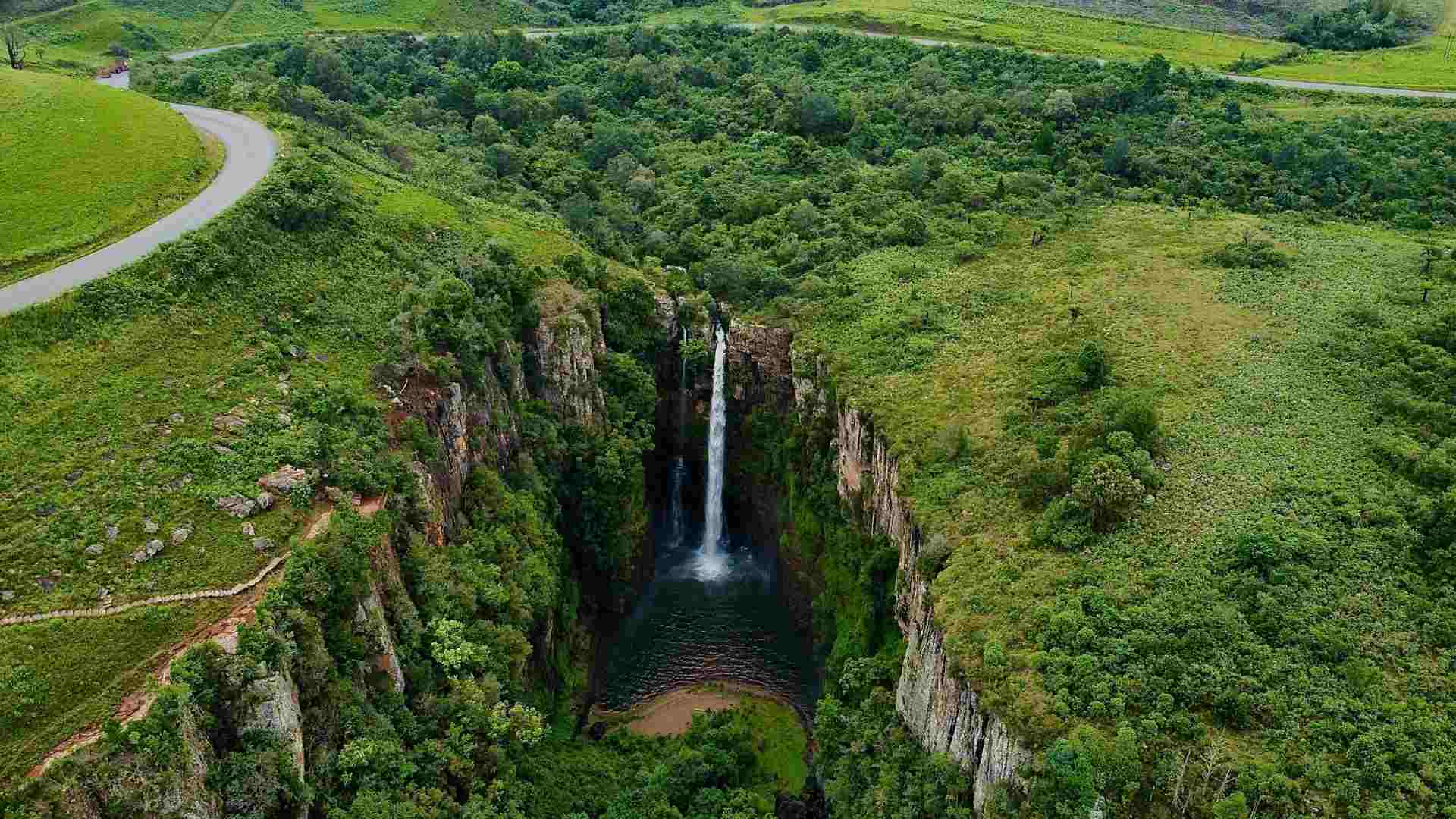 Mac Mac Falls