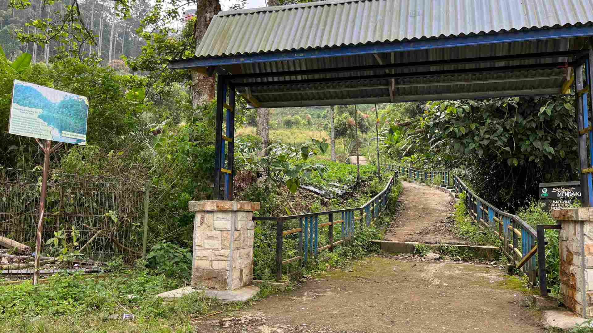 The trailhead