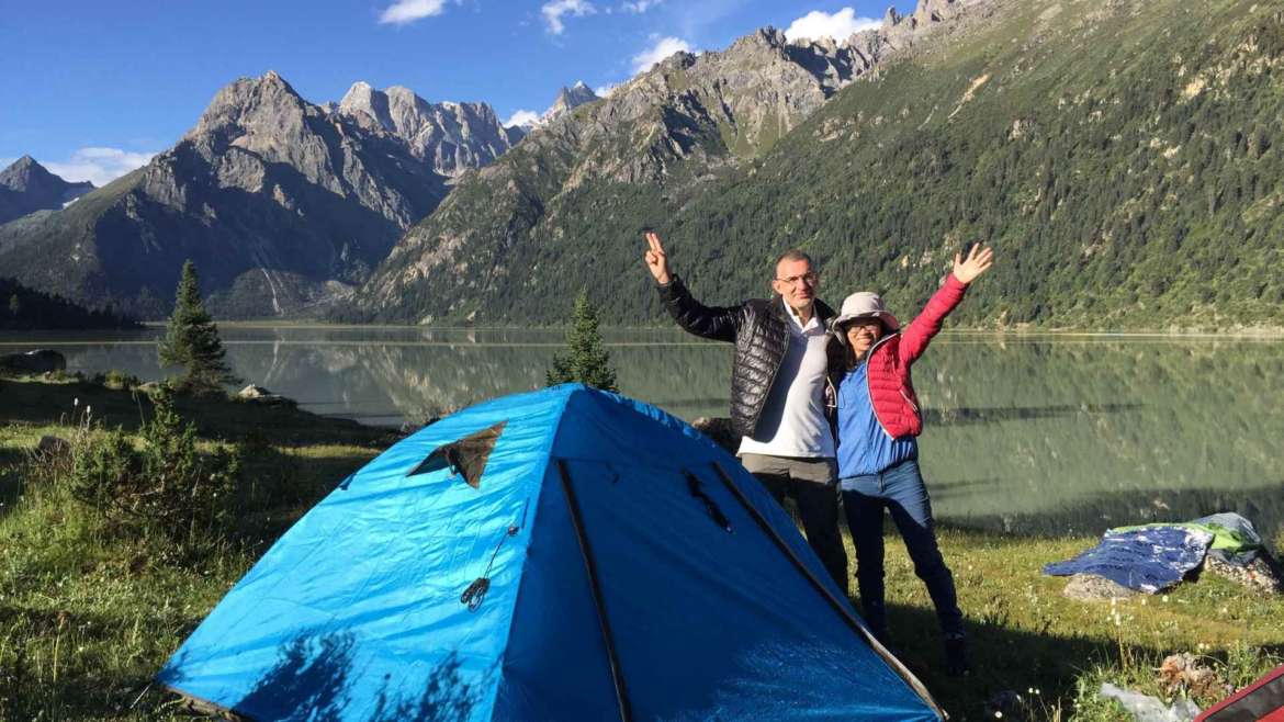 Journey beyond the horizon- Krasen and Ying Ying at Yilhun Lha Tso lake