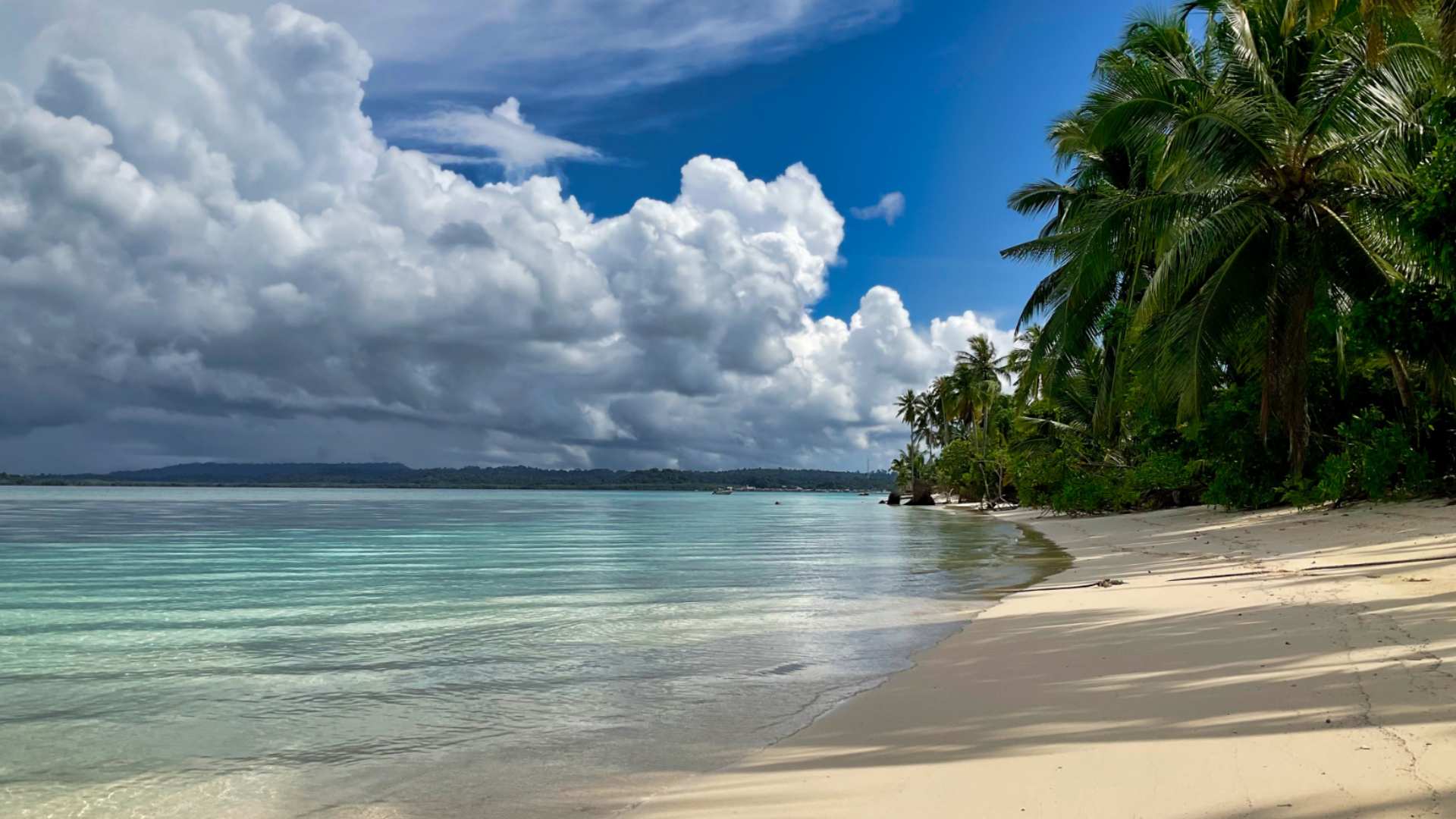 The tropical paradise of Sipora